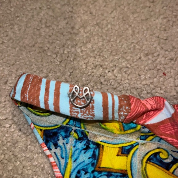 MAAJI REVERSIBLE BIKINI BOTTOMS SIZE S - Picture 2 of 5
